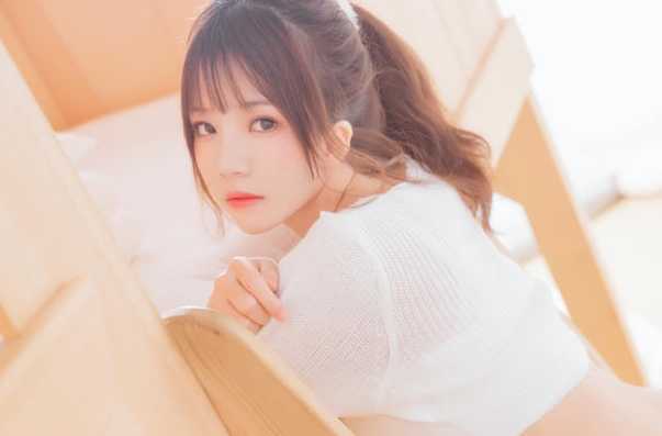 樱桃喵小白写真赏析:纯白针织衫配高马尾,这波纯欲风我先冲了 第3张 樱桃喵小白写真赏析:纯白针织衫配高马尾,这波纯欲风我先冲了 第3张