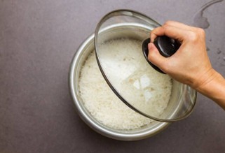 我国癌症高发，电饭煲是“帮凶”？医生：7种省钱行为确实要不得