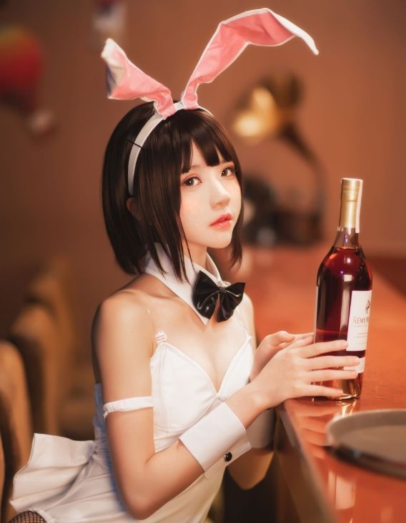 桜桃喵《加藤惠 兔女郎》：她的俏皮与优雅 第3张