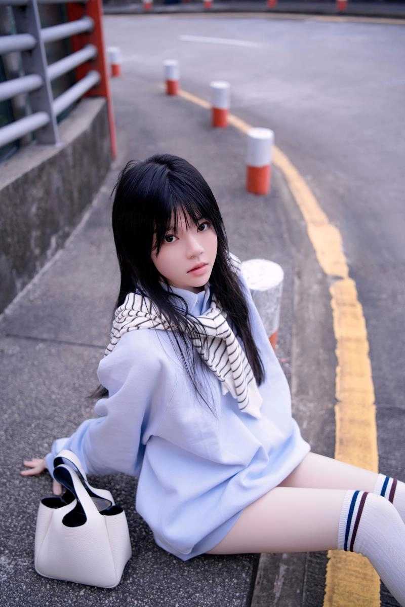 樱桃喵私影新作《蓝》：浅蓝卫衣搭配白丝长袜，清纯学妹风氛围感爆棚！ 第2张